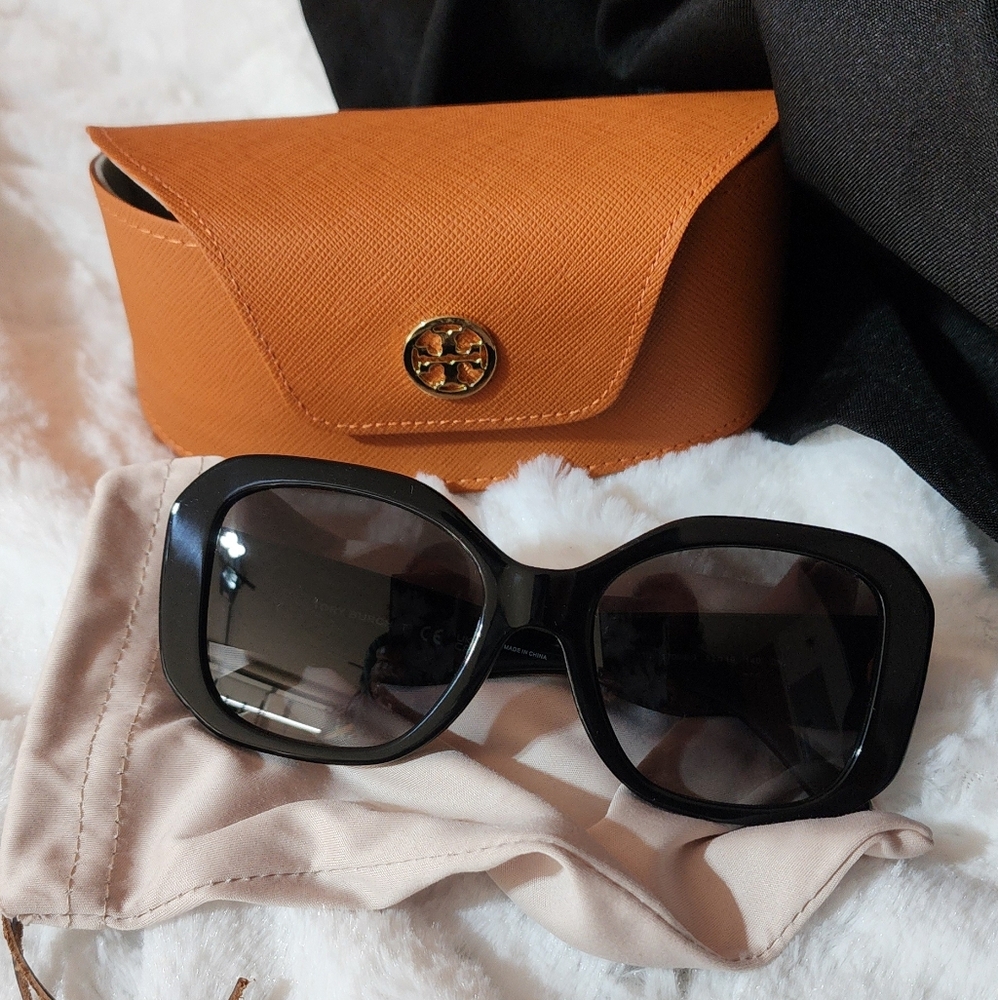 Tory Burch Black Sunglasses with Case